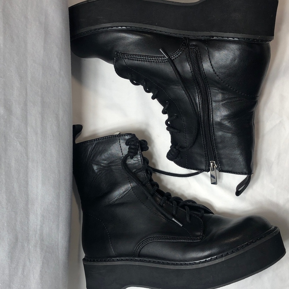 Urban Outfitters Gemma Utility Wedge Black Combat Boots, Women’s Size 9 - Picture 3 of 12